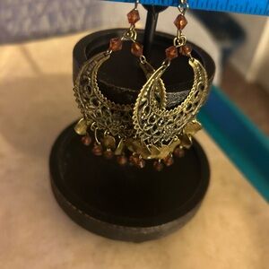 Elegant Gold and Brown Filigree Earrings